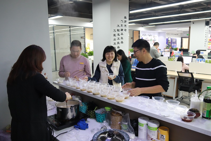 冬至湯圓餃子情，華邦瀛溫暖一家親